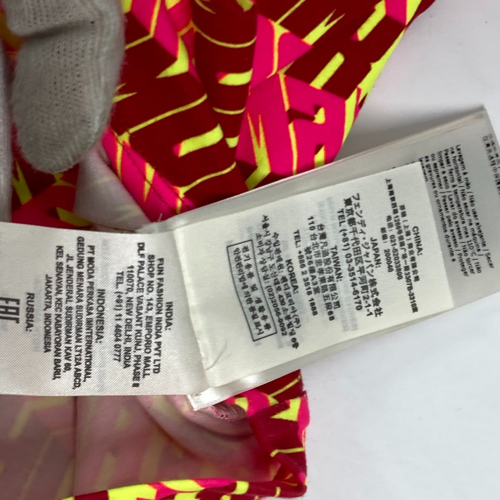 FENDI FS7137 ロゴ アパレル トップス 丸首 半袖Ｔシャツ コットン レディース レッド