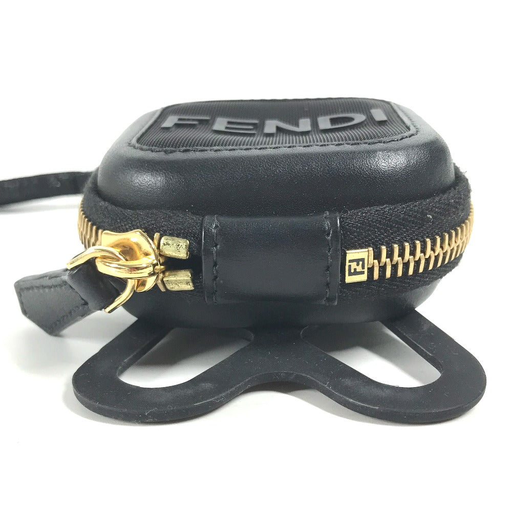 FENDI メッシュ ストラップ付 ロゴ スマホポーチ ケース iphone アイフォン スマホケース スマートフォンケース ラバー メンズ ブラック