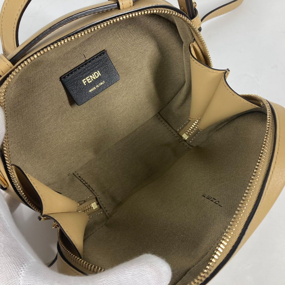 FENDI 8BS058 ポシェット 斜め掛け カメラケース スモール オーロック MINI CAMERA CASE 2WAYバッグ ハンドバッグ ショルダーバッグ レザー レディース ベージュ