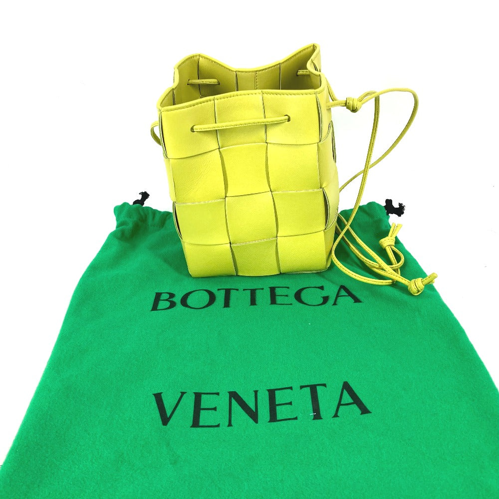BOTTEGA VENETA 680218 Small Cassette Crossbody Bucket Bag, Crossbody Bucket Pochette Shoulder Bag in Calfskin Leather, Kiwi and Light Green