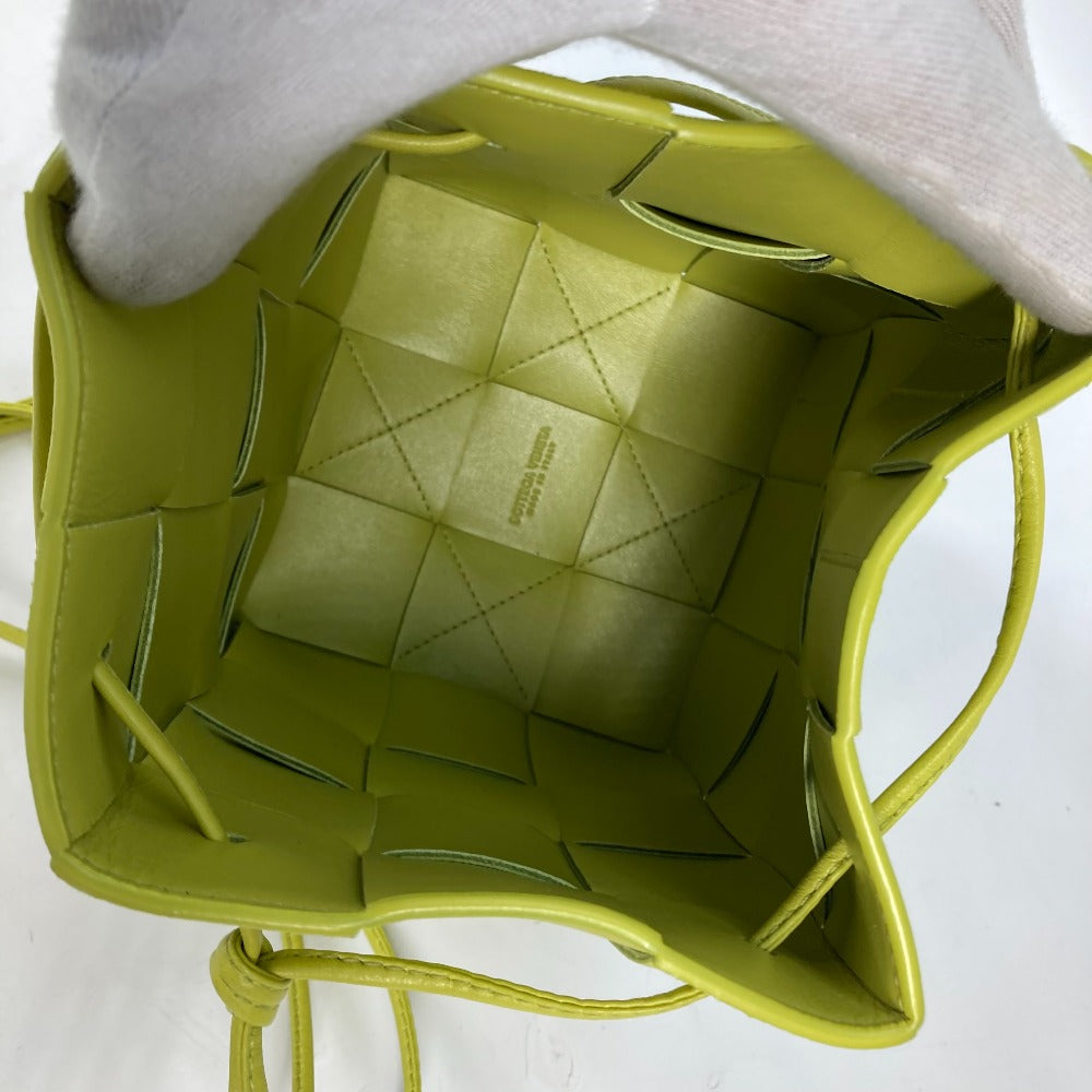 BOTTEGA VENETA 680218 Small Cassette Crossbody Bucket Bag, Crossbody Bucket Pochette Shoulder Bag in Calfskin Leather, Kiwi and Light Green