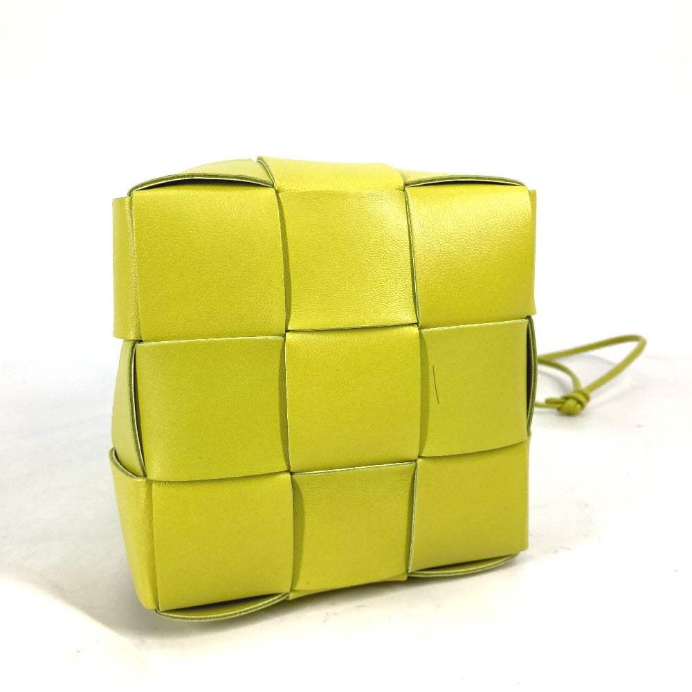 BOTTEGA VENETA 680218 Small Cassette Crossbody Bucket Bag, Crossbody Bucket Pochette Shoulder Bag in Calfskin Leather, Kiwi and Light Green