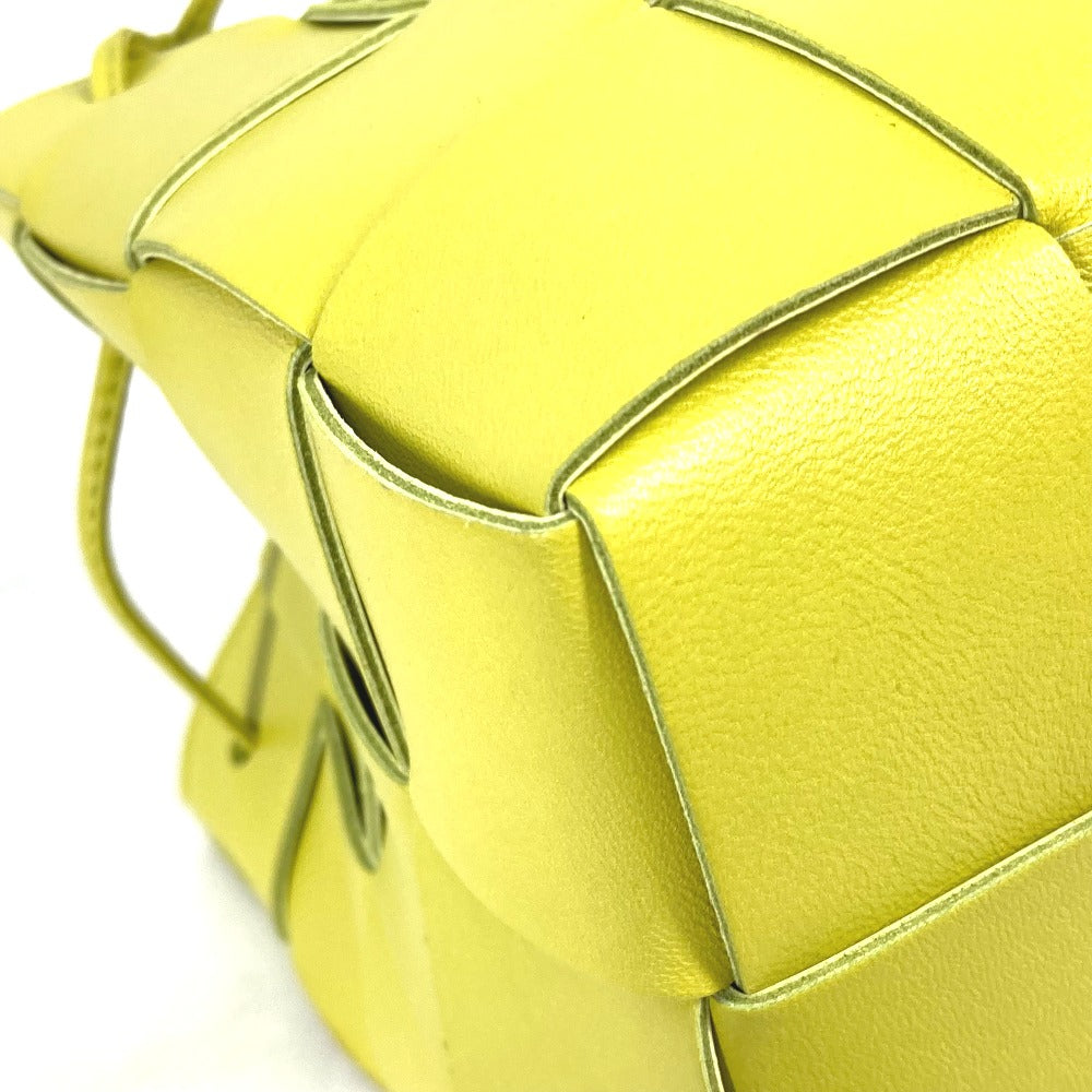 BOTTEGA VENETA 680218 Small Cassette Crossbody Bucket Bag, Crossbody Bucket Pochette Shoulder Bag in Calfskin Leather, Kiwi and Light Green