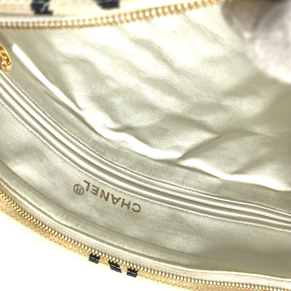 CHANEL ヴィンテージ CC ココマーク ロゴ アイコン カバン 肩掛け トートバッグ ショルダーバッグ キャンバス レディース ホワイト