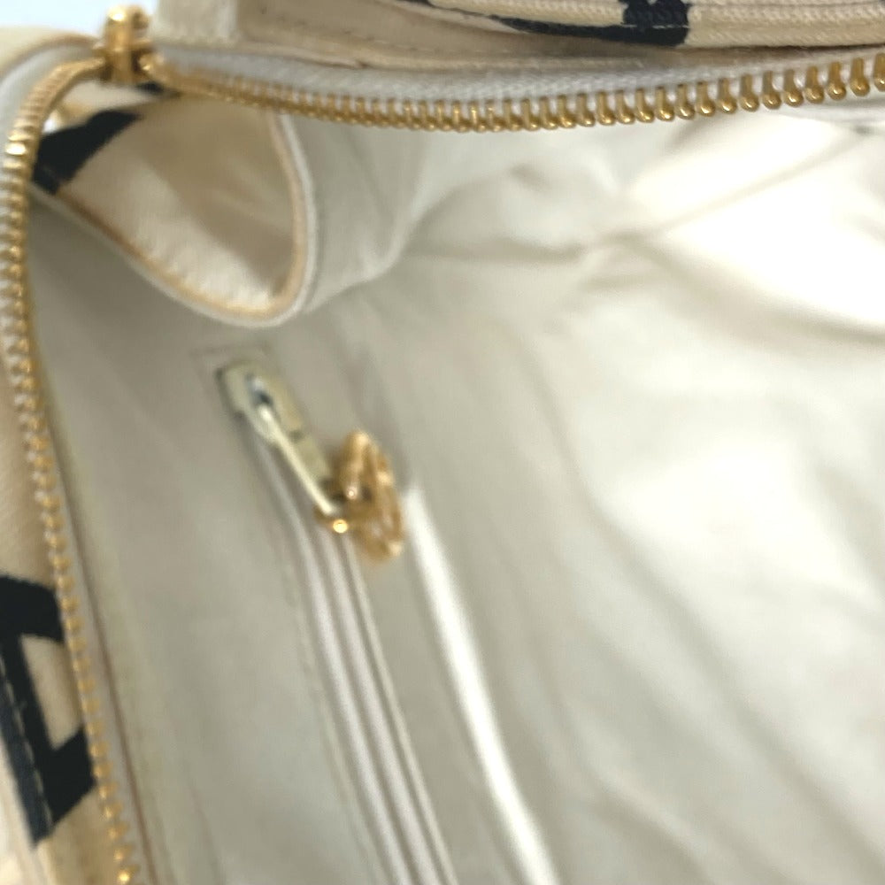 CHANEL ヴィンテージ CC ココマーク ロゴ アイコン カバン 肩掛け トートバッグ ショルダーバッグ キャンバス レディース ホワイト