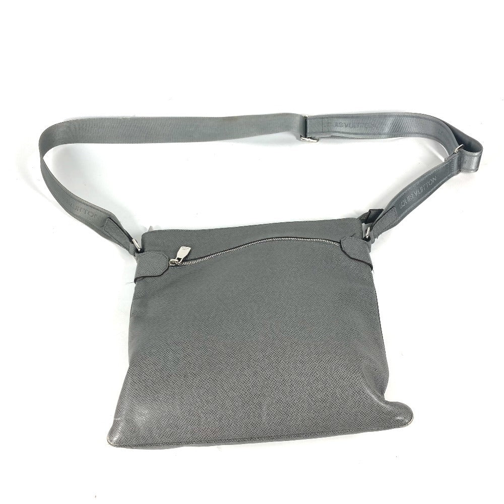 LOUIS VUITTON M32630 タイガ サシャ カバン 斜め掛け ポシェット ショルダーバッグ タイガレザー メンズ グラシエ グレー