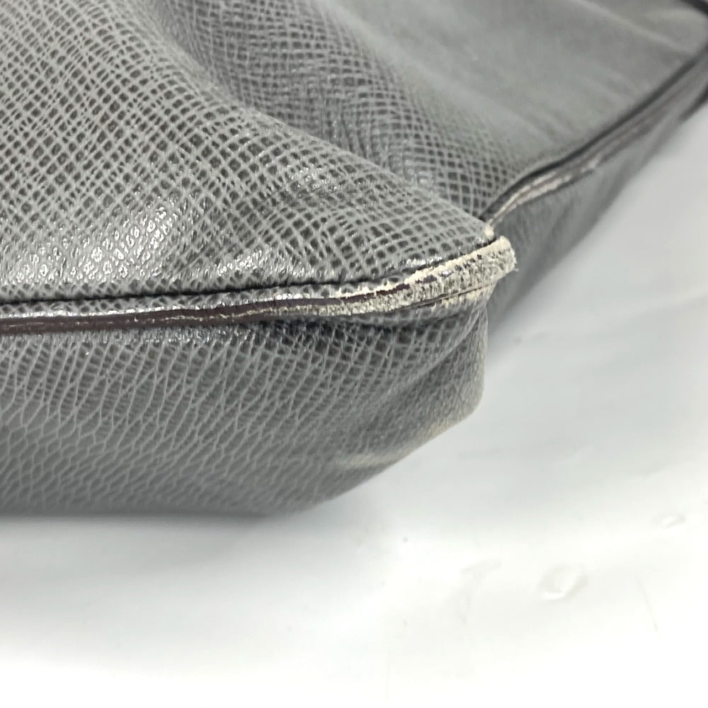 LOUIS VUITTON M32630 タイガ サシャ カバン 斜め掛け ポシェット ショルダーバッグ タイガレザー メンズ グラシエ グレー
