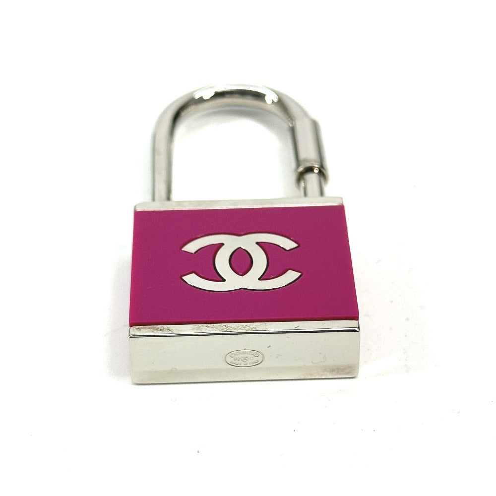 CHANEL 02C CC ココマーク ロゴ 鍵 KEY型 チャーム メタル レディース ピンク