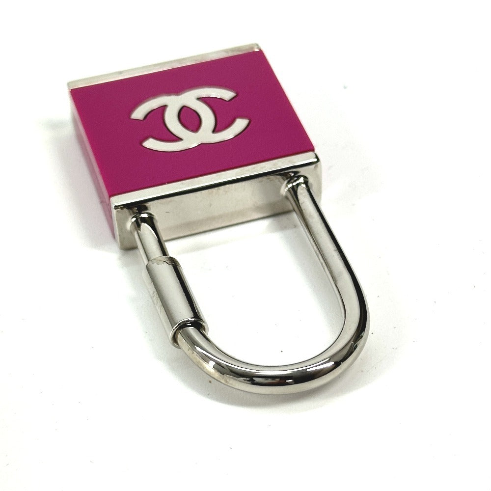 CHANEL 02C CC ココマーク ロゴ 鍵 KEY型 チャーム メタル レディース ピンク