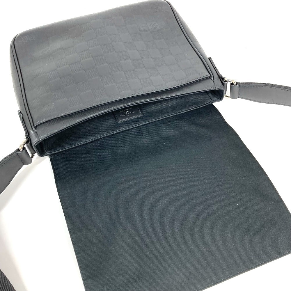 LOUIS VUITTON N42711 ダミエアンフィニ ディストリクト PM NV3　 斜め掛け カバン フラップ メッセンジャーバッグ ショルダーバッグ ダミエアンフィニレザー ユニセックス ノワール ブラック