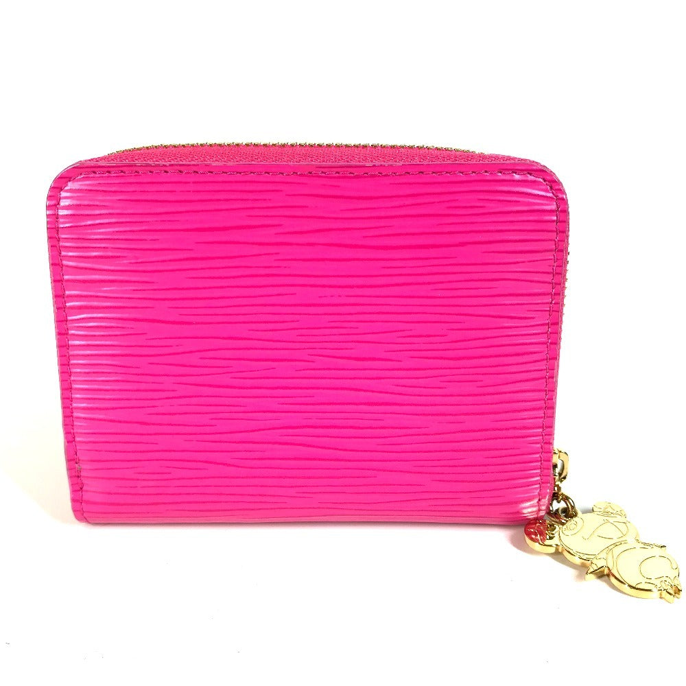 LOUIS VUITTON M14144 Japan-exclusive Epi Leather Zippy Coin Purse by Takashi Murakami. This wallet features a round zipper and is crafted from Epi leather. It's a cute pink design.