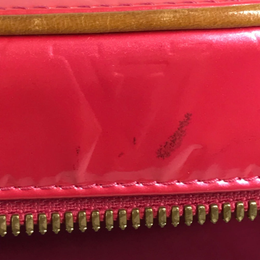 LOUIS VUITTON M91259 Monogram Vernis Sullivan Vertical Pochette Shoulder Bag in Monogram Vernis Canvas, Women's, Fuchsia Pink