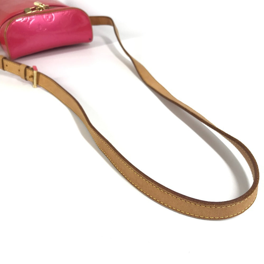 LOUIS VUITTON M91259 Monogram Vernis Sullivan Vertical Pochette Shoulder Bag in Monogram Vernis Canvas, Women's, Fuchsia Pink