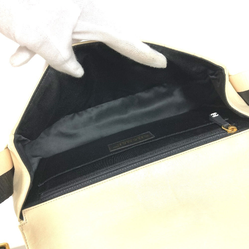 CHANEL CC ココマーク チョコバー バイカラー 斜め掛け カバン フラップ ポシェット ショルダーバッグ レザー レディース ホワイト