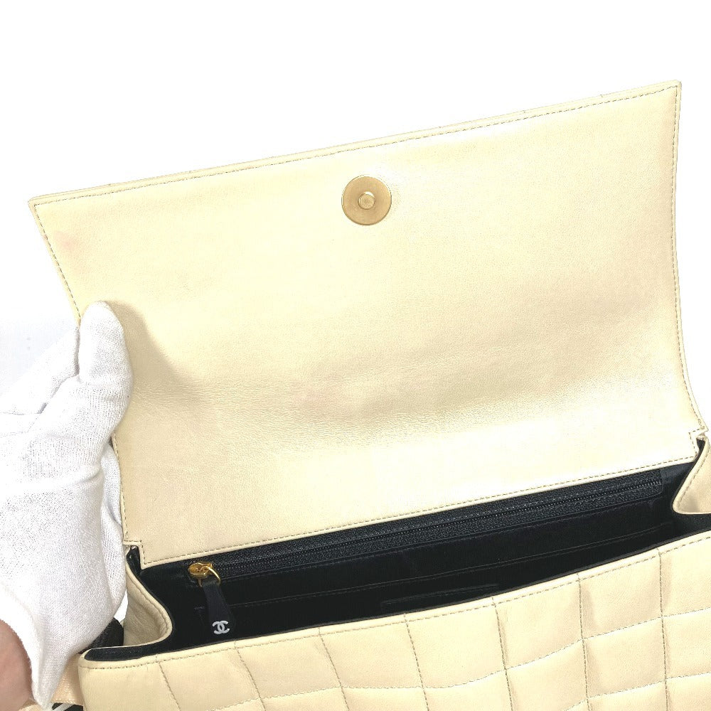 CHANEL CC ココマーク チョコバー バイカラー 斜め掛け カバン フラップ ポシェット ショルダーバッグ レザー レディース ホワイト