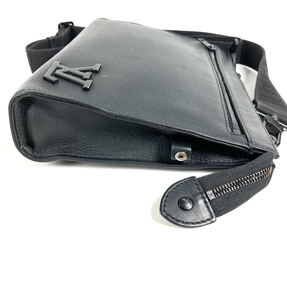 LOUIS VUITTON Aerogram Messenger Voyage M59329 Bag, Crossbody Pochette, 2-Way Bag, Clutch Bag, Shoulder Bag, Unisex, Black Leather