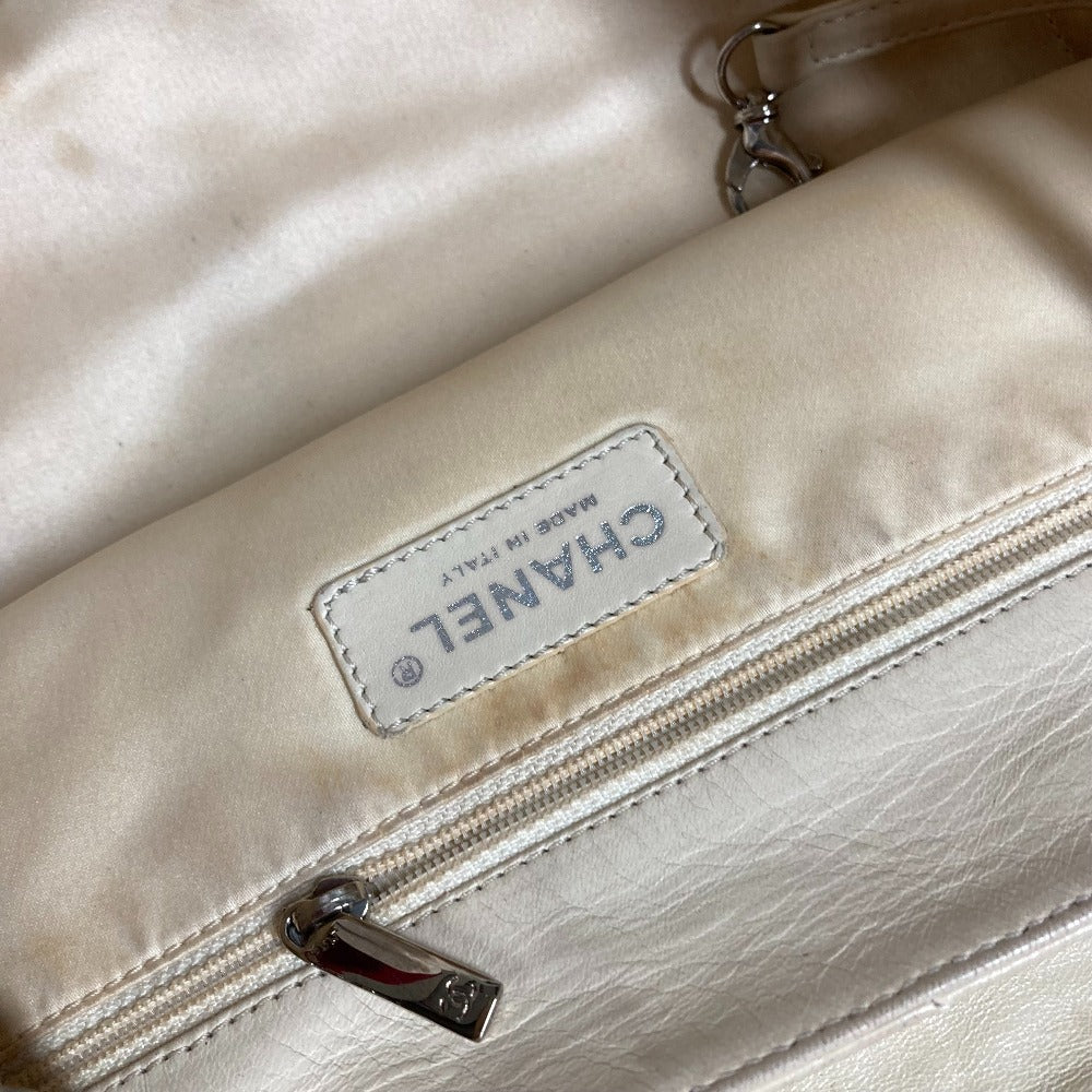 CHANEL イーストウエスト CC ココマーク ロゴ キルティング マトラッセ 2.55金具 カバン 肩掛け Wチェーン チェーンバッグ ショルダーバッグ レザー ユニセックス ベージュ