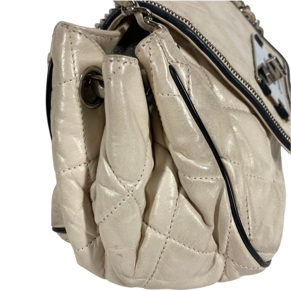 CHANEL イーストウエスト CC ココマーク ロゴ キルティング マトラッセ 2.55金具 カバン 肩掛け Wチェーン チェーンバッグ ショルダーバッグ レザー ユニセックス ベージュ