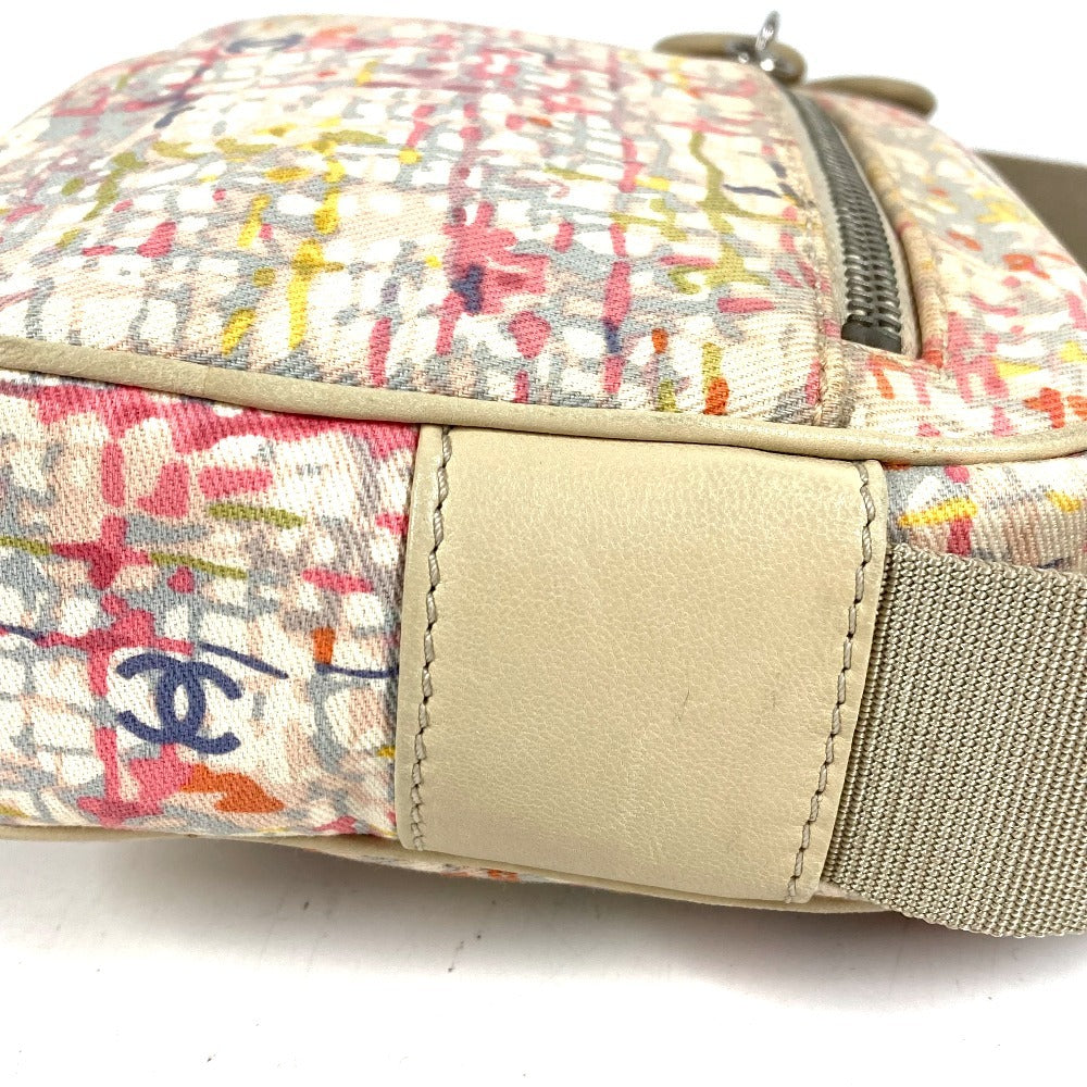CHANEL クローバー CC ココマーク ロゴ カバン 斜め掛け ポシェット ショルダーバッグ キャンバス/レザー ユニセックス ピンク