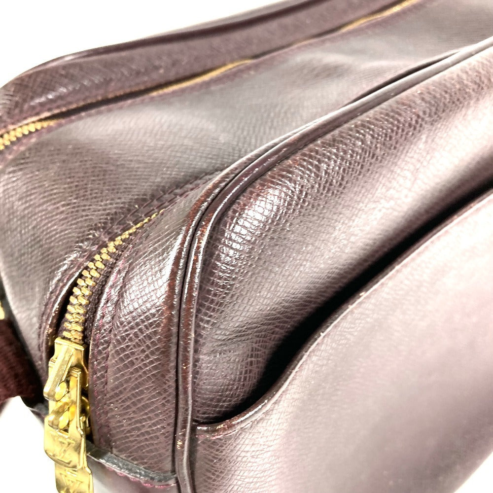 LOUIS VUITTON M30156 Taiga Reporter PM Reporter PM Bag Crossbody Double Zipper Shoulder Bag Taiga Leather Unisex Acajou Purple
