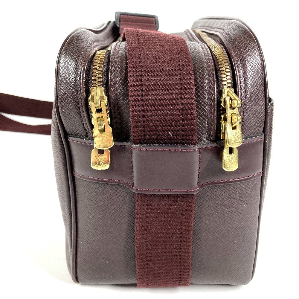 LOUIS VUITTON M30156 Taiga Reporter PM Reporter PM Bag Crossbody Double Zipper Shoulder Bag Taiga Leather Unisex Acajou Purple