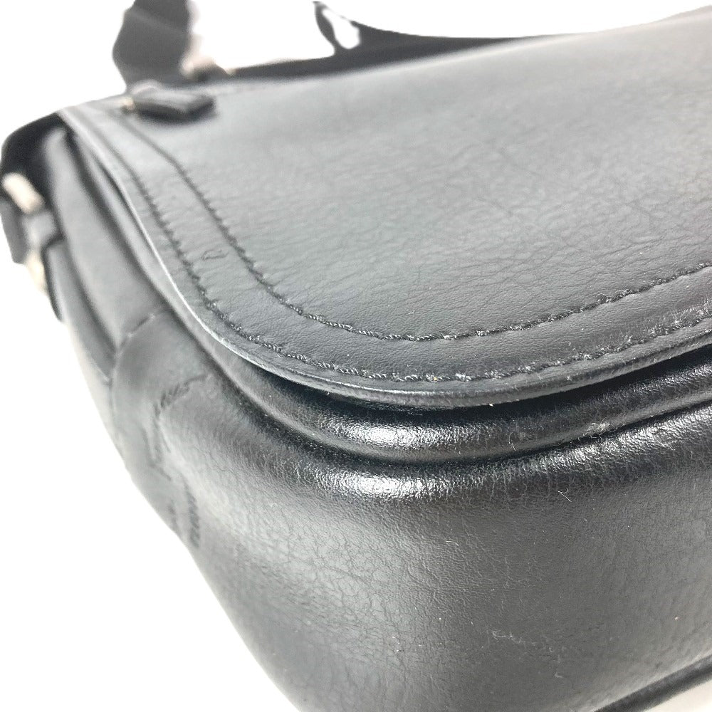 Salvatore Ferragamo メッセンジャーバッグ ロゴ 斜め掛け カバン フラップ ショルダーバッグ レザー ユニセックス ブラック