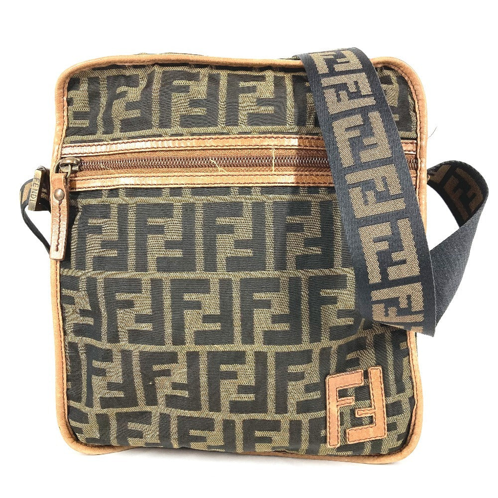 FENDI ズッカ ロゴ カバン 斜め掛け ポシェット ショルダーバッグ ナイロンキャンバス/レザー ユニセックス ブラウン