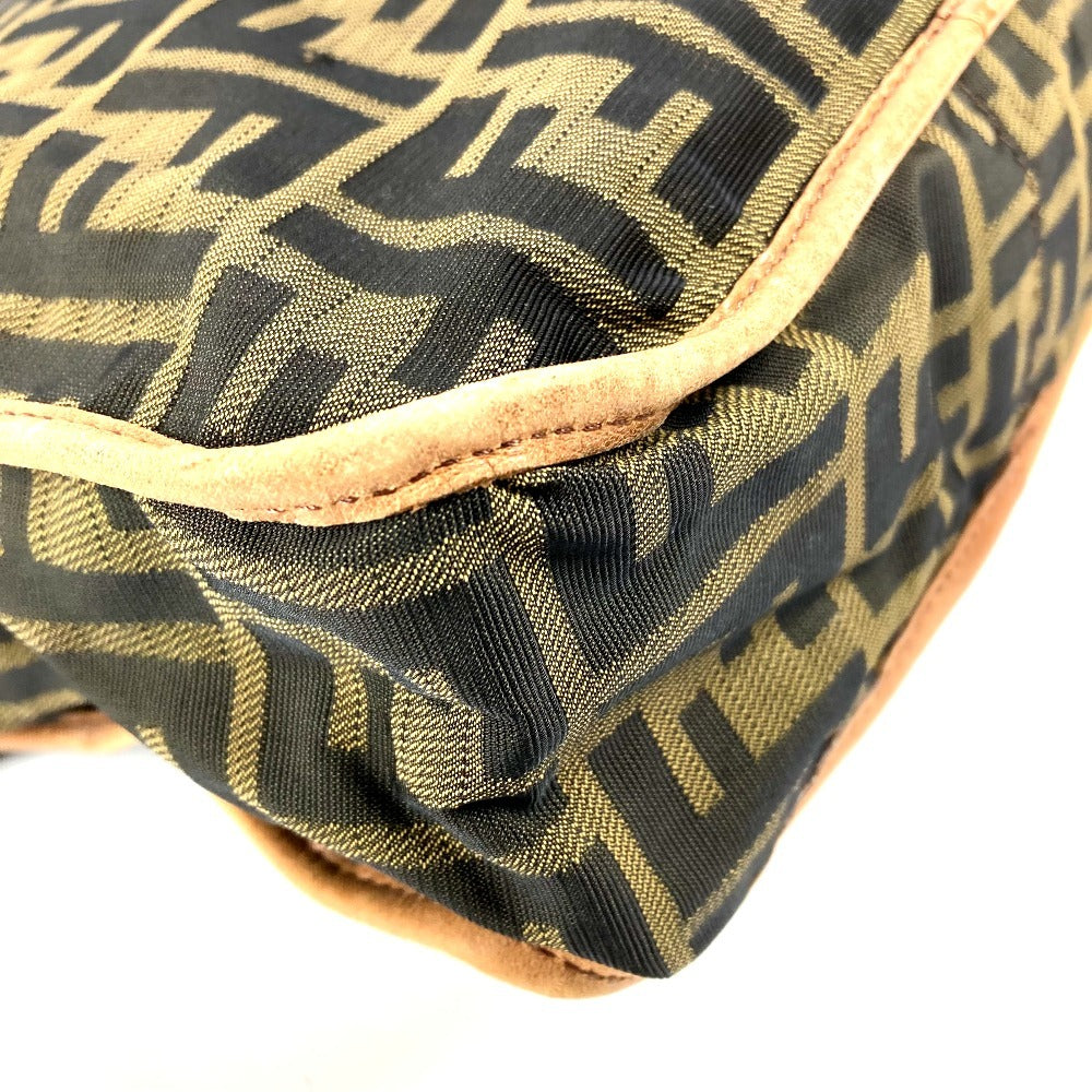 FENDI ズッカ ロゴ カバン 斜め掛け ポシェット ショルダーバッグ ナイロンキャンバス/レザー ユニセックス ブラウン