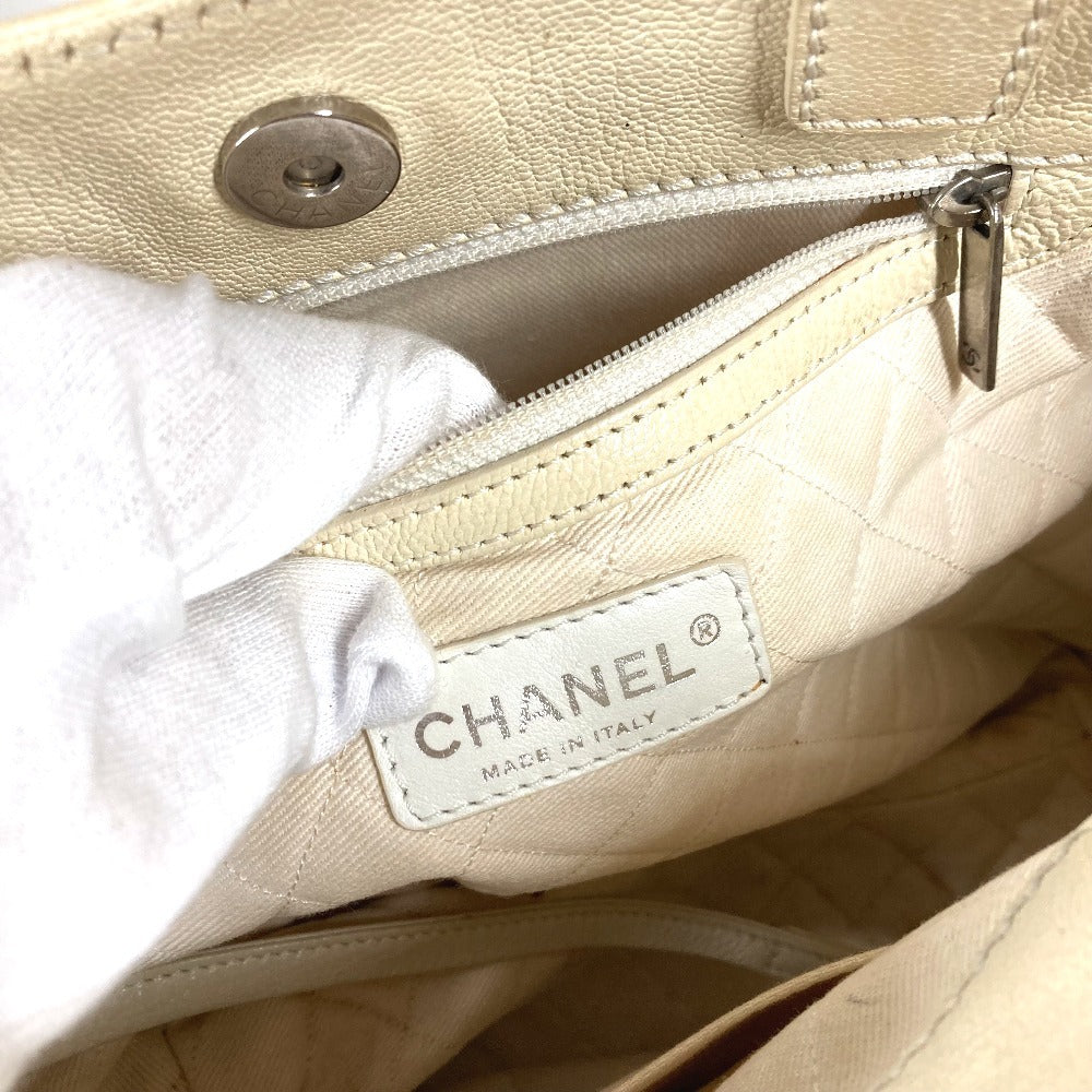 CHANEL パンチング ロゴ CC ココマーク マトラッセ キルティング ハンドバッグ カバン トートバッグ レザー ユニセックス アイボリー系