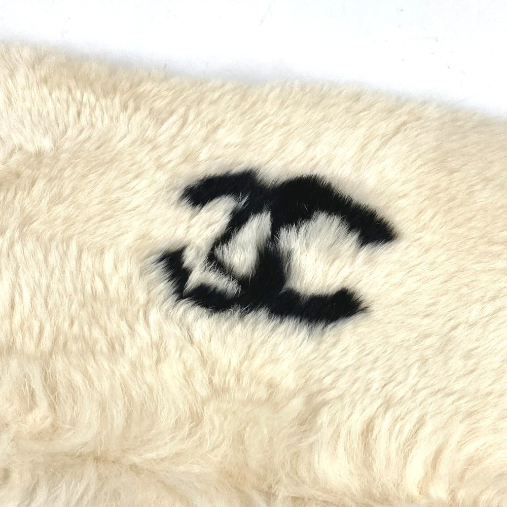 CHANEL ヴィンテージ CC ココマーク ロゴ ファー ラビット アクセサリー バングル ブレスレット ファー ユニセックス ブラック