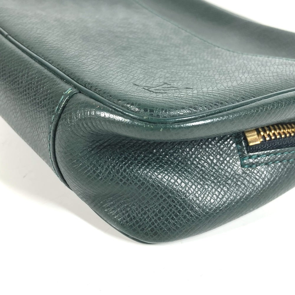 LOUIS VUITTON M30304 Taiga Accessory Pouch, Makeup Pouch, Cosmetic Pouch, Clutch Bag, Taiga Leather, Unisex, Episea, Green