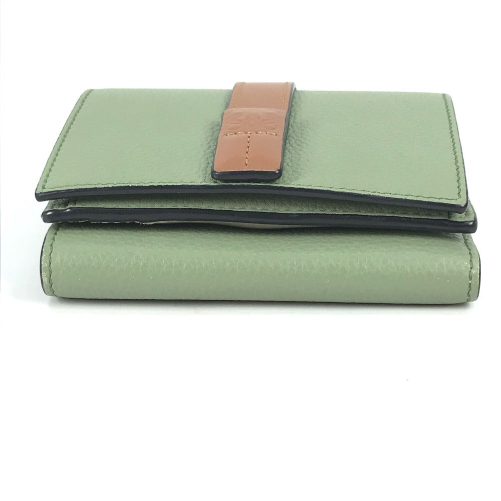 LOEWE アナグラム スモール バーティカル ウォレット コンパクトウォレット 3つ折り財布 レザー レディース グリーン