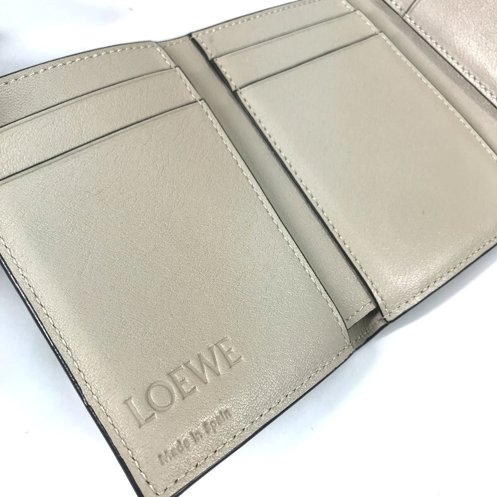 LOEWE アナグラム スモール バーティカル ウォレット コンパクトウォレット 3つ折り財布 レザー レディース グリーン