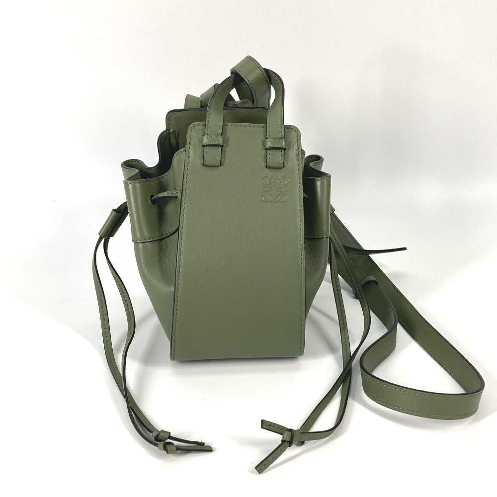 LOEWE 肩掛け 斜め掛け ハンモック ドローストリングバッグ ミニ ハンドバッグ 斜め掛け ショルダーバッグ レザー レディース カーキ