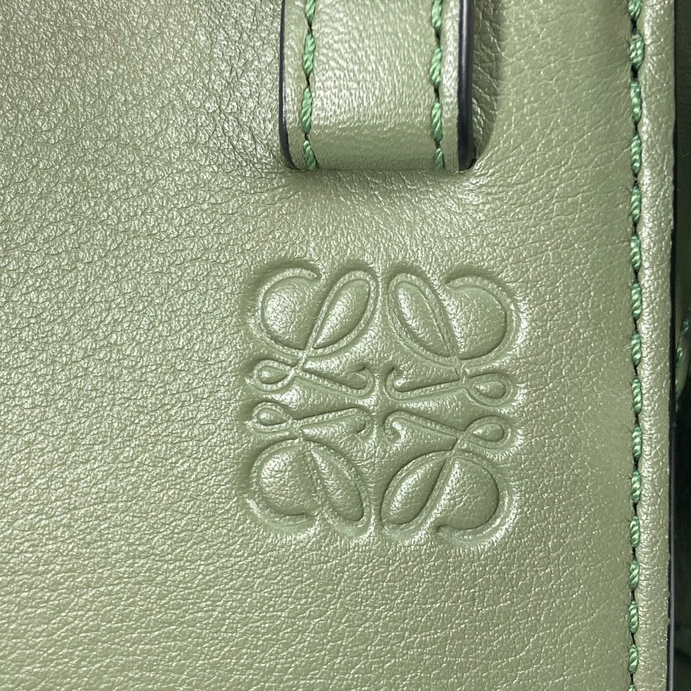 LOEWE 肩掛け 斜め掛け ハンモック ドローストリングバッグ ミニ ハンドバッグ 斜め掛け ショルダーバッグ レザー レディース カーキ
