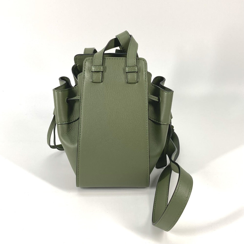 LOEWE 肩掛け 斜め掛け ハンモック ドローストリングバッグ ミニ ハンドバッグ 斜め掛け ショルダーバッグ レザー レディース カーキ