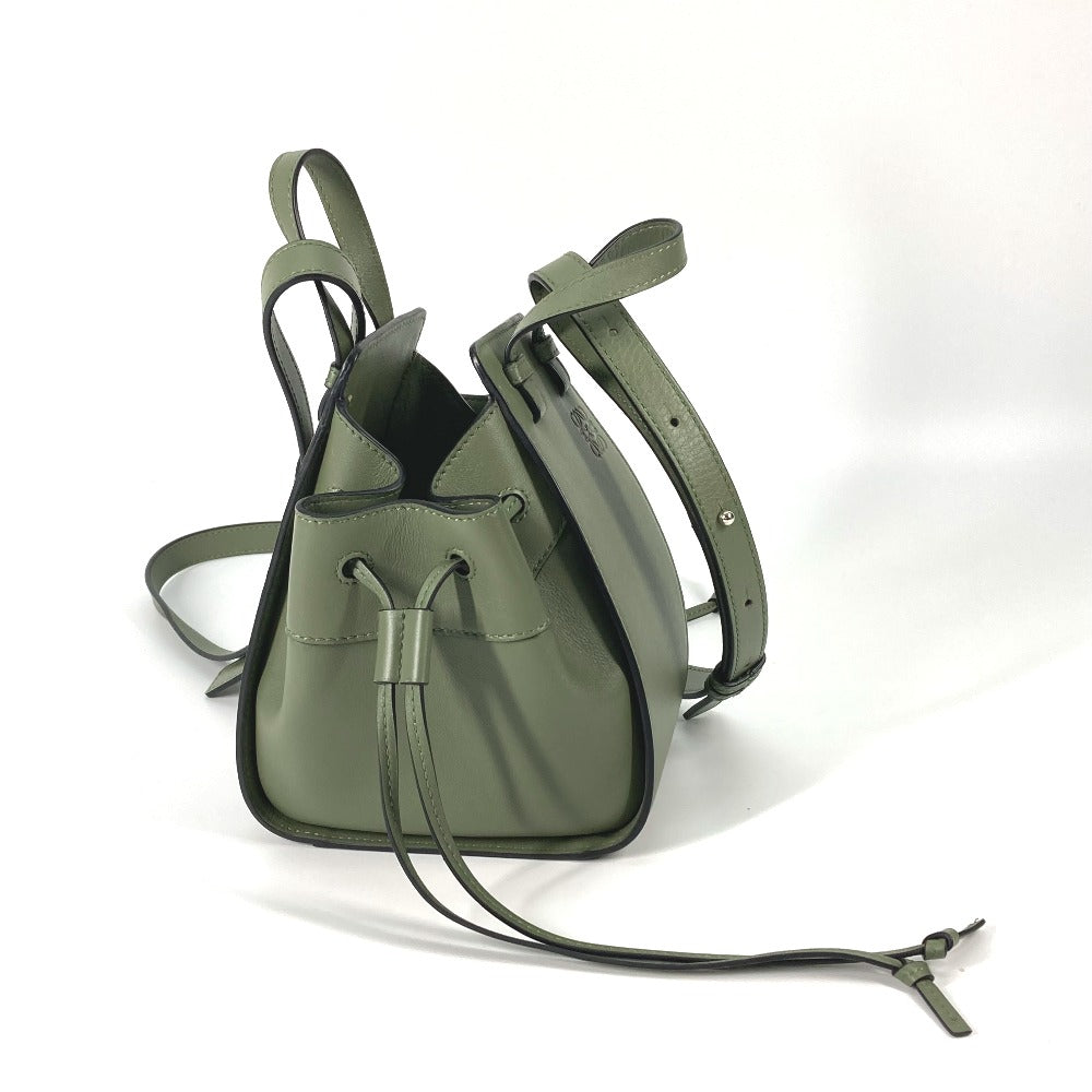 LOEWE 肩掛け 斜め掛け ハンモック ドローストリングバッグ ミニ ハンドバッグ 斜め掛け ショルダーバッグ レザー レディース カーキ