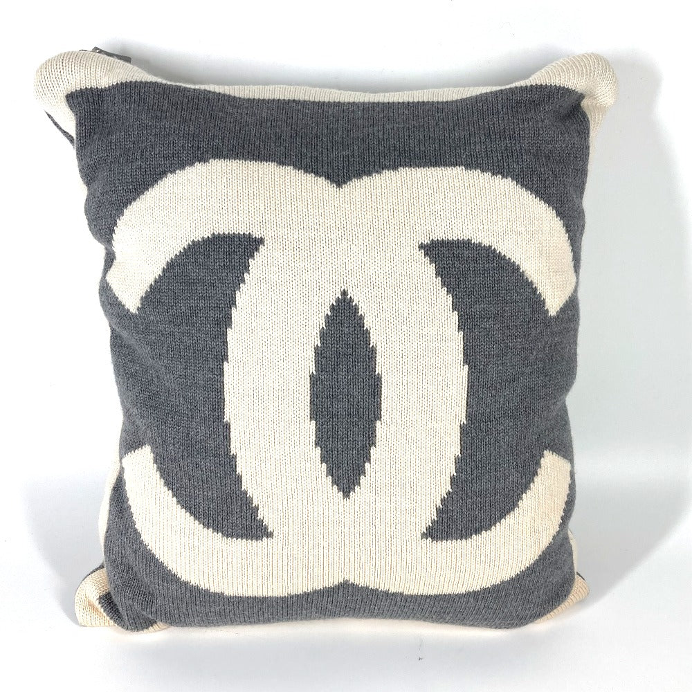 CHANEL CC ココマーク ダブル フェイス ピロー 枕 インテリア ニット バイカラー クッション ウール/カシミヤ ユニセックス ホワイトxグレー