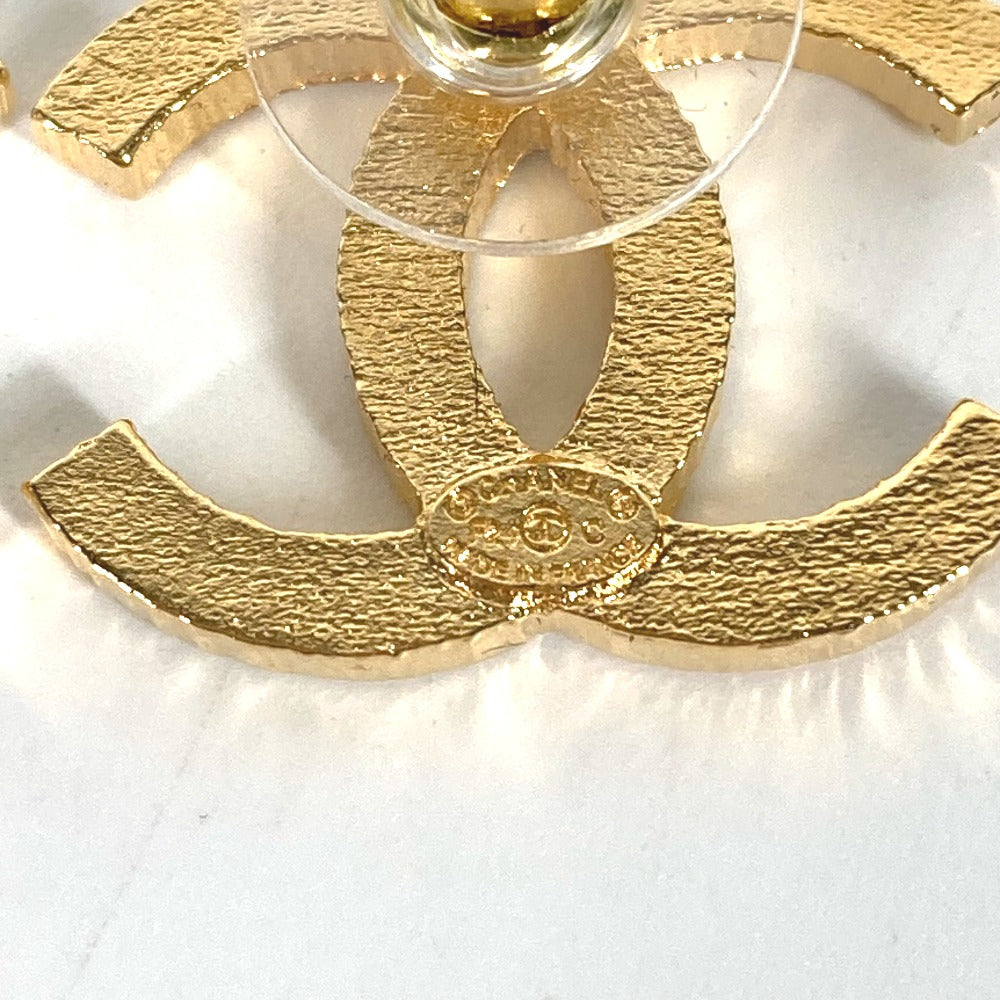 CHANEL 24Ｃ CC ココマーク アクセサリー ピアス メタル レディース ゴールド