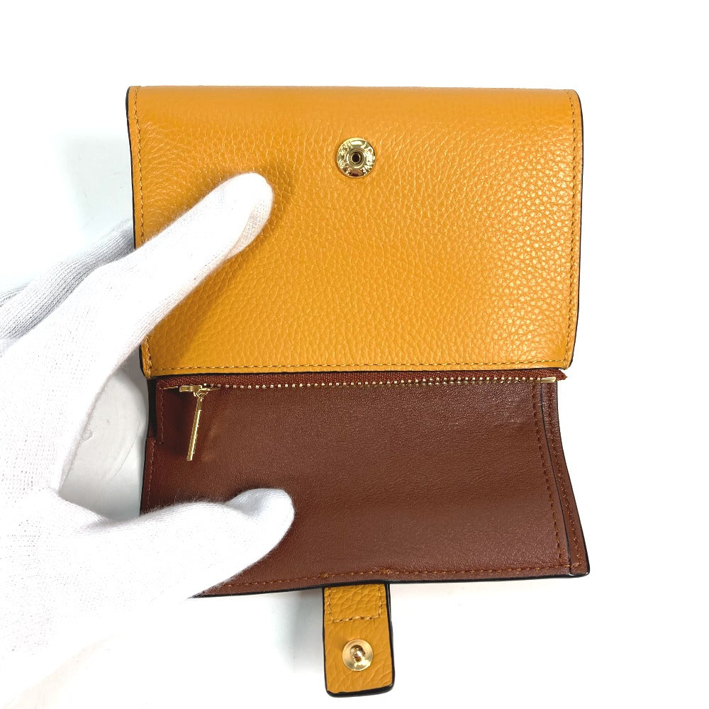 LOEWE コンパクトウォレット アナグラム スモール バーティカルウォレット 3つ折り財布 レザー レディース イエロー
