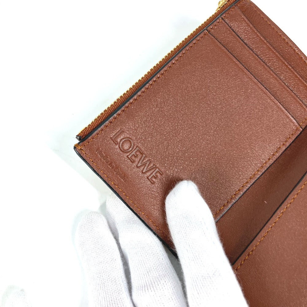 LOEWE コンパクトウォレット アナグラム スモール バーティカルウォレット 3つ折り財布 レザー レディース イエロー