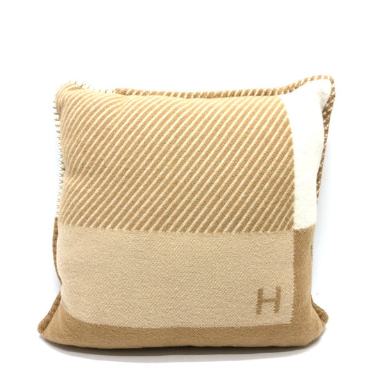 HERMES H103423M クッション 《Hリヴィエラ》 雑貨 インテリア インテリア小物 クッション ウール/カシミヤ レディース サーブル ベージュ