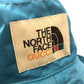 GUCCI 652942 リバーシブル ロゴ THE NORTH FACE ノースフェイス コラボ バケットハット 帽子 アウトドア ハット ハット ナイロン ユニセックス ホワイト×ブルー