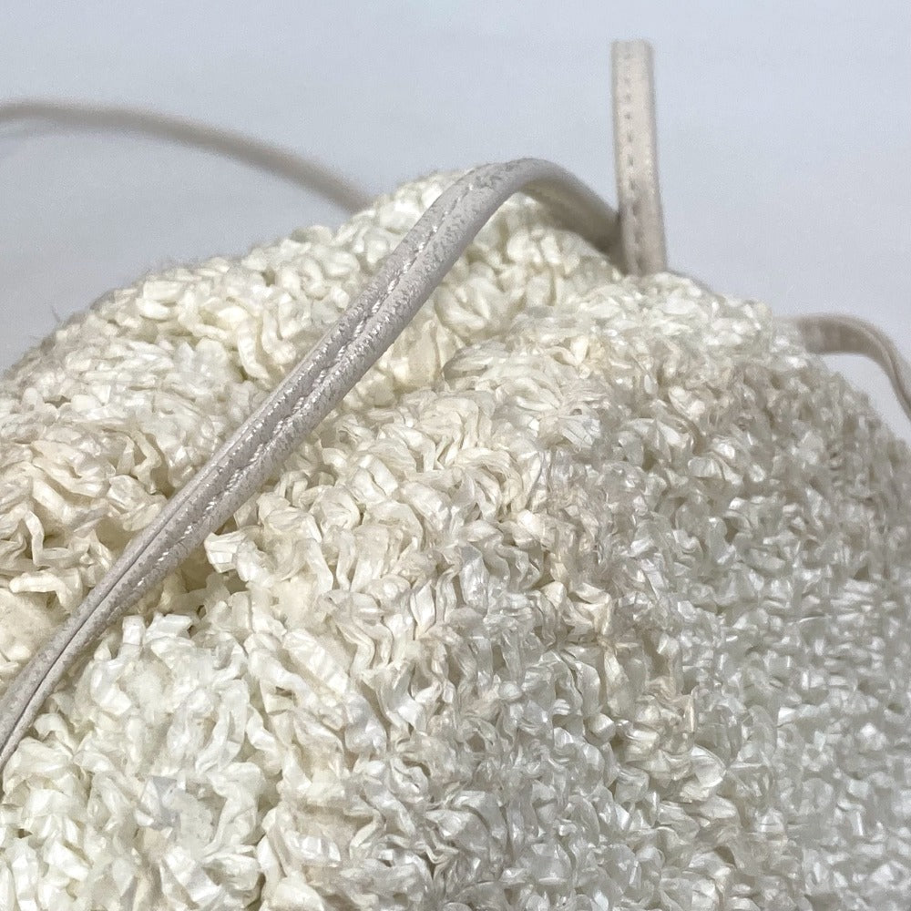 BOTTEGA VENETA 585852 Mini The Pouch, a crossbody bag with a clasp closure, in nylon and leather, white.