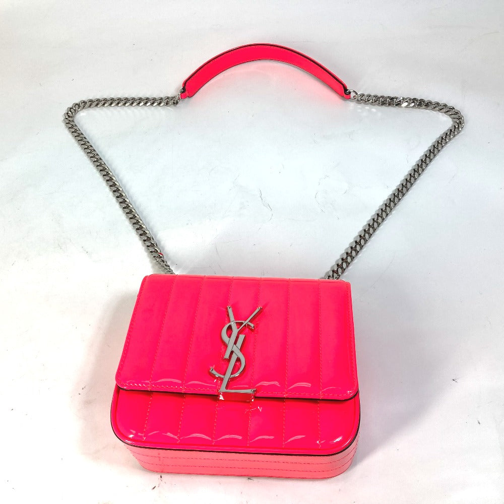 SAINT LAURENT PARIS 538439 YSL Vicky Small Chain Crossbody Shoulder Bag in Patent Leather, Pink