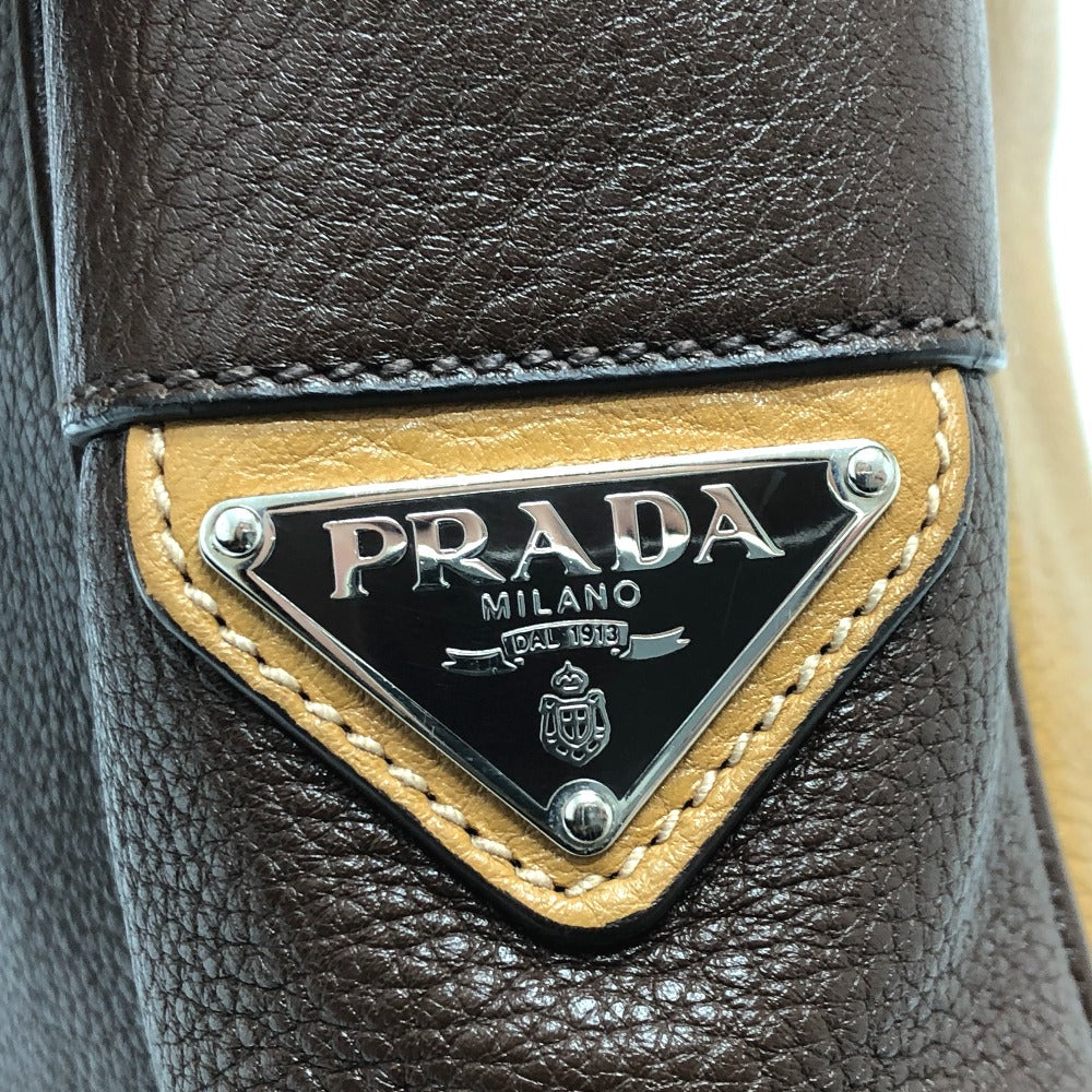PRADA トライアングルロゴ バイカラー カバン 肩掛け 斜め掛け ショルダーバッグ レザー レディース ブラウン