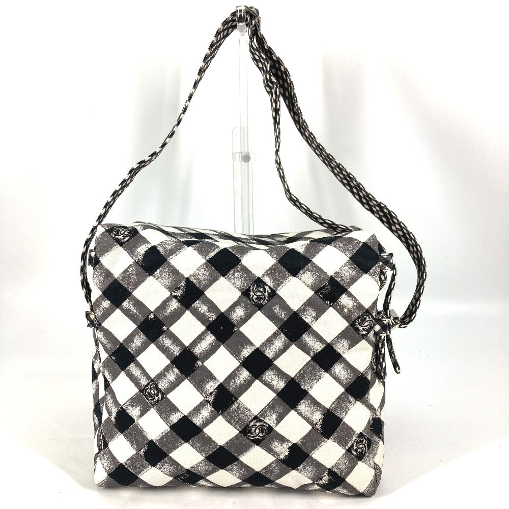 CHANEL チェック CC ココマーク カバン 肩掛け ハンドバッグ ショルダーバッグ キャンバス レディース ホワイト