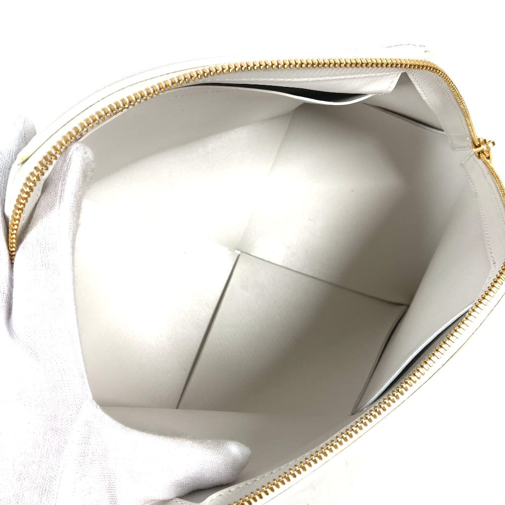 BOTTEGA VENETA 666696 マキシイントレチャート Chalk チョーク クラッチバッグ ポーチ レザー レディース ホワイト