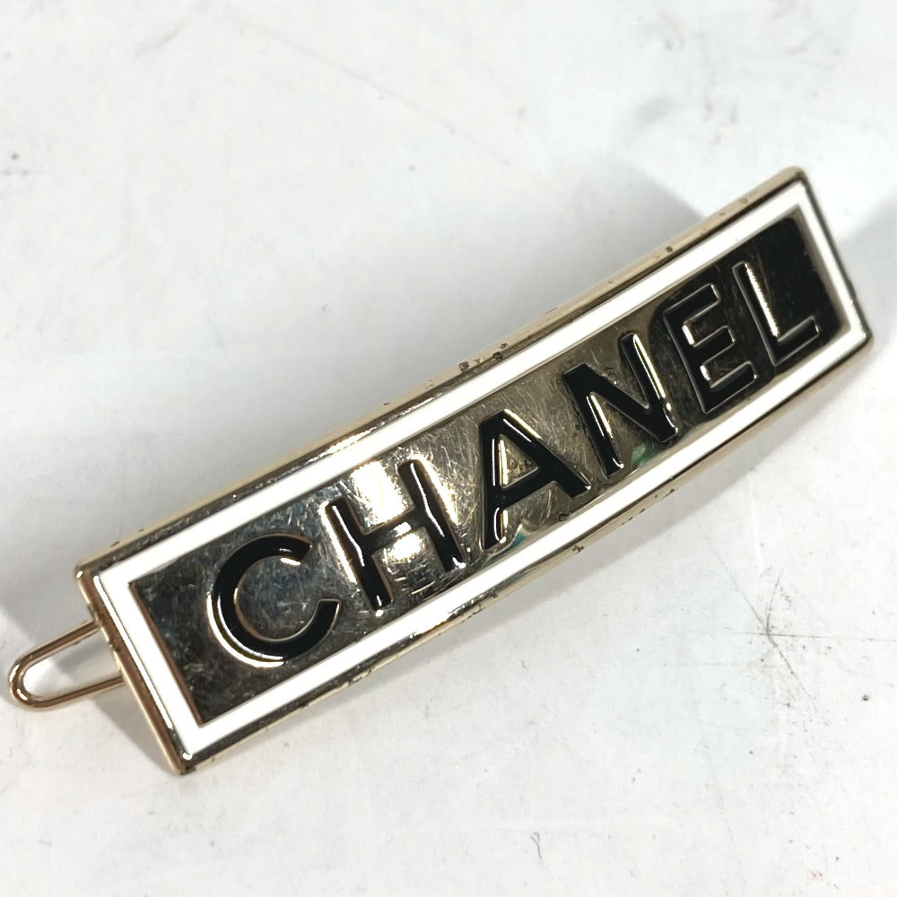 CHANEL B21B ロゴ ヘアアクセサリー ヘアピン バレッタ メタル レディース ゴールド