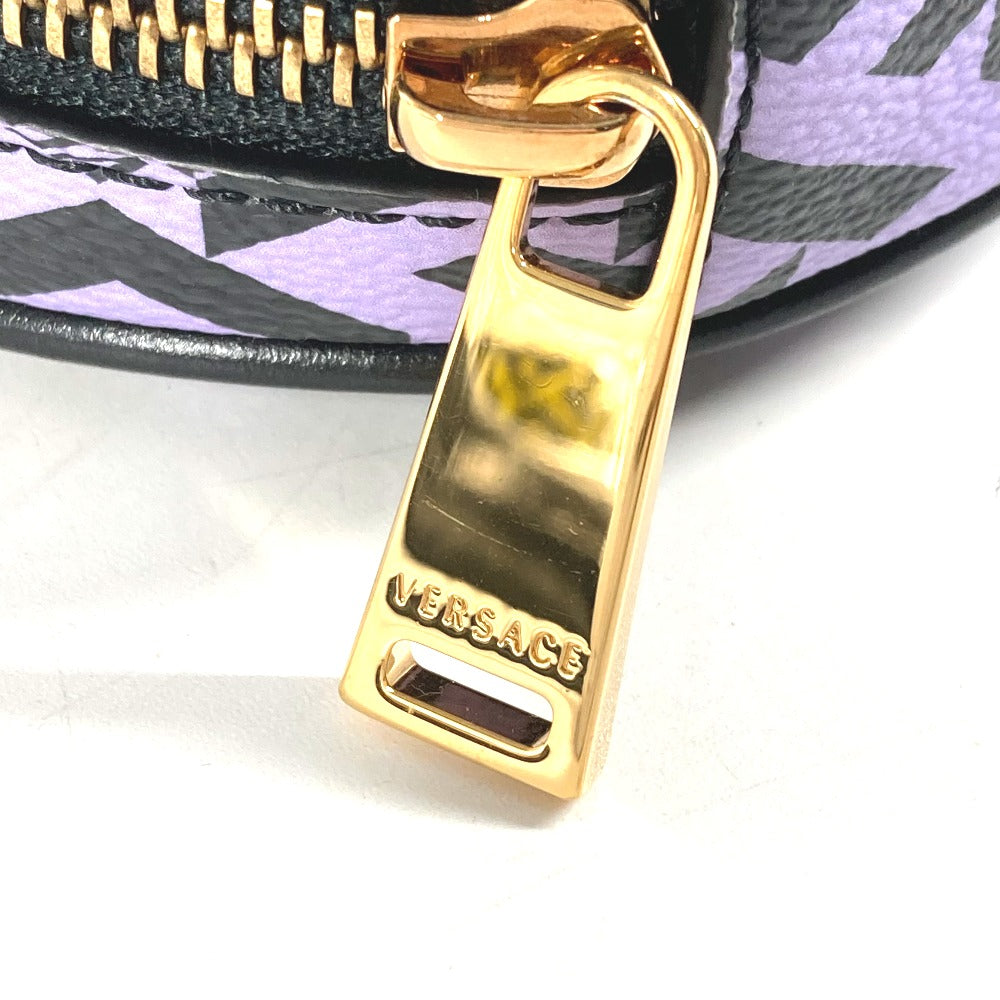 VERSACE 総ロゴ ラグレカ ラウンド メイクポーチ 化粧ポーチ マルチポーチ ポーチ レザー レディース パープル